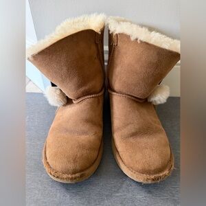 UGG Lillian II Pom Pom